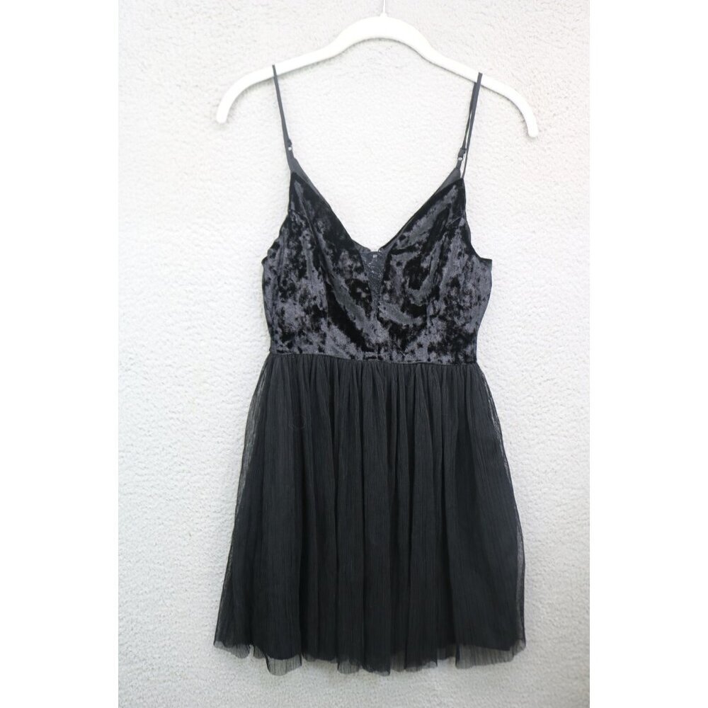 BCBGeneration Black Velvet Bodice Empire Waist Chiffon Dress-Size 2-Goth